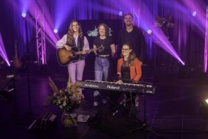 Lansinger Songwriters geven show weg in Cultuurfabriek