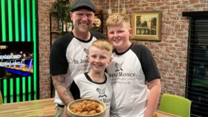 Van vakantie-idee tot snackbedrijf: Vader en zoons over hun ondernemingsavontuur