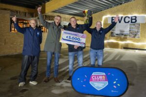 Voetbalvereniging BVCB krijgt 5.000 euro van VriendenLoterij voor nieuw clubhuis