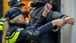 Moeder tipt politie: zoon (16) herkend op beelden woningoverval