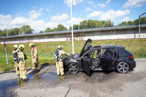 Bestuurder aangehouden nadat auto is uitgebrand bij tankstation Houtsingel in Zoetermeer