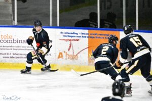 Ijshockeyclub Zoetermeer Panters overtuigend langs Dordrecht Lions