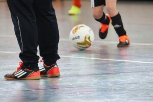 Mazzel Stars vrouwen blijven in kielzog koploper