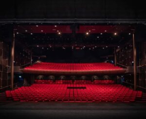 Voorstellingen in Stadstheater onder druk, geen korting voor lokaal talent