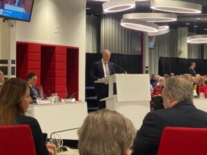 Debat zonder hoofdrolspeler: gemeenteraad Zoetermeer wijkt af van eigen werkwijze