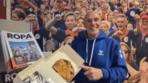Frans van Hilst 25 jaar vrijwilliger bij Roparun: ‘Het is een virus’