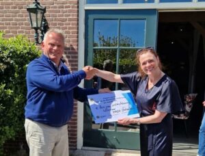 Lions-fietsronde brengt €2500 op voor Stichting Tekenen voor Kinderen