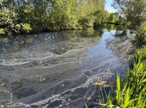 Lek in riool nog niet gevonden, vervuiling oppervlaktewater gaat door
