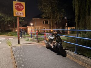 Scooterrijder gewond na aanrijding met auto Juweellaan Zoetermeer