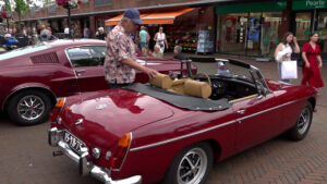 [video] De 24e editie van Oldtimerdag Zoetermeer: Franse slag en 80 jaar wegenwacht!