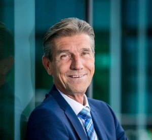 Simon Fortuyn reikt Pim Fortuyn Prijs 2026 uit aan Keyvan Shahbazi