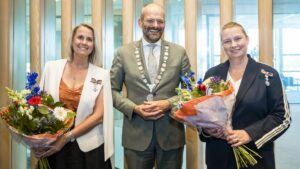 Twee gemiste lintjes alsnog uitgereikt in Lansingerland