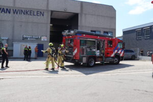 Brand in perscontainer bij Van Winkelen Papierrecycling Industrieweg in Zoetermeer