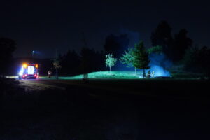Gemaaid gras in brand langs de Kooilaan
