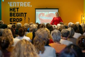 Grote belangstelling voor lezing Lisa Loeb over ‘Fopfeminisme’